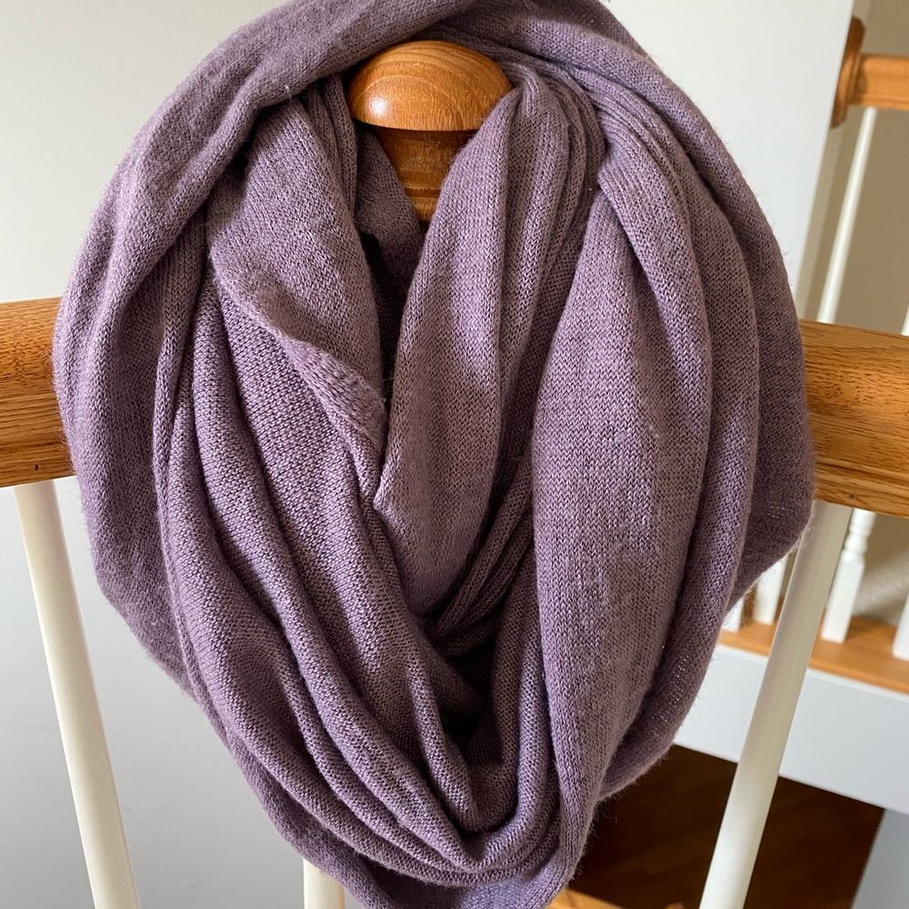 ESPRIT Lavendar Oversized Infinity Scarf